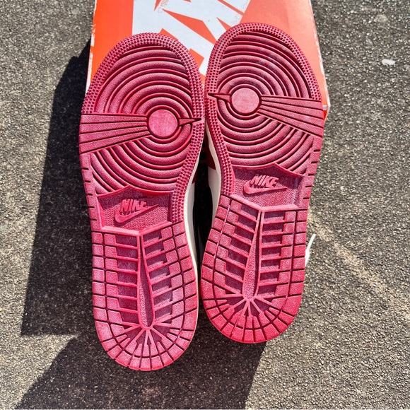 Nike Air Jordan 1 High Lost and Found Chicago New Size 4Y / 5.5W - Picture 4 of 6